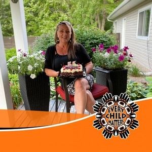 Meet your Posher, Iona